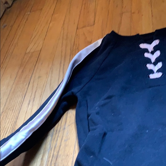 Abercrombie kids crew neck💕 - Picture 4 of 4